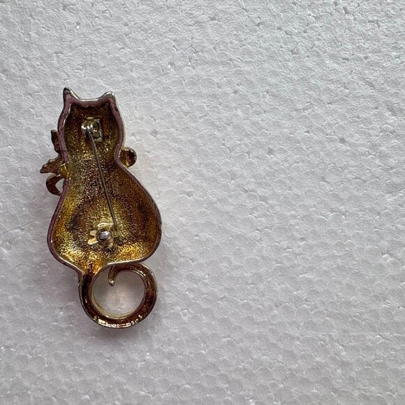 Christmas Collection Brooch Holiday Lapel Pins Set of 7 VTG Cats reindeer candy - Picture 9 of 16